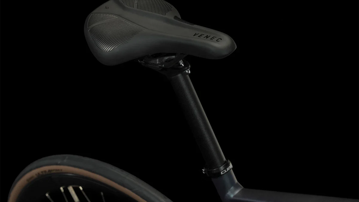 Bicicleta Ruta Cube Attain Aro 700c Azul - Image 9