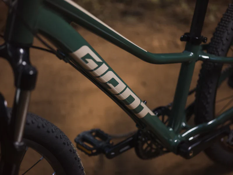 Bicicleta Niño Giant Talon 24 Disc My24 Trekking Green - Image 11