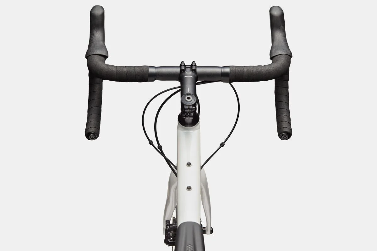 Bicicleta Ruta Cannondale 700 Synapse 1 Blanco - Image 2