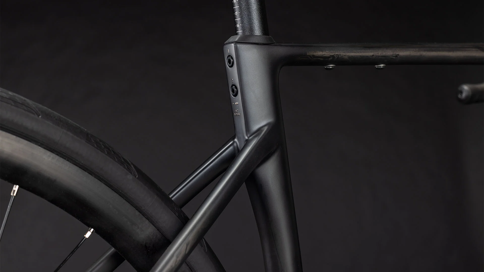 Bicicleta Ruta Cube Attain C:62 Race blackline - Image 9