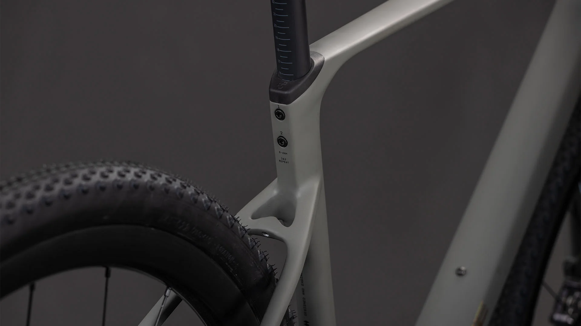 Bicicleta Ruta Cube Nuroad C:62 EX Oldgrey´n´Prism - Image 3