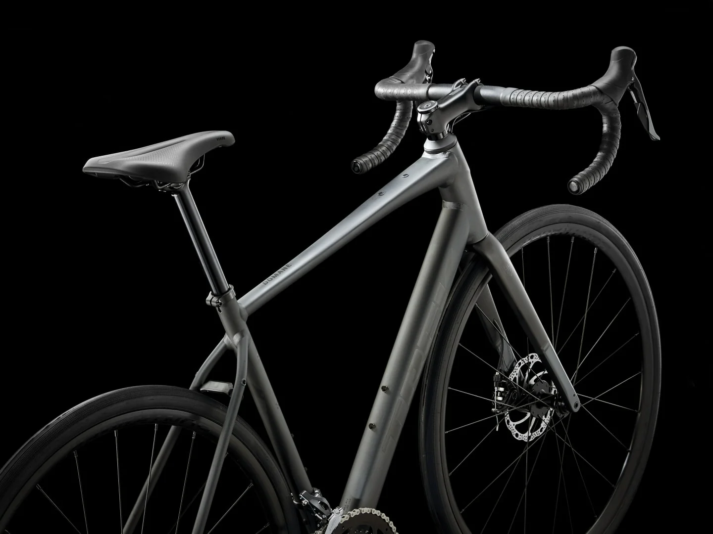Bicicleta Ruta Trek Domane AL 2 Gris Oscuro 4ta Gen - Image 3