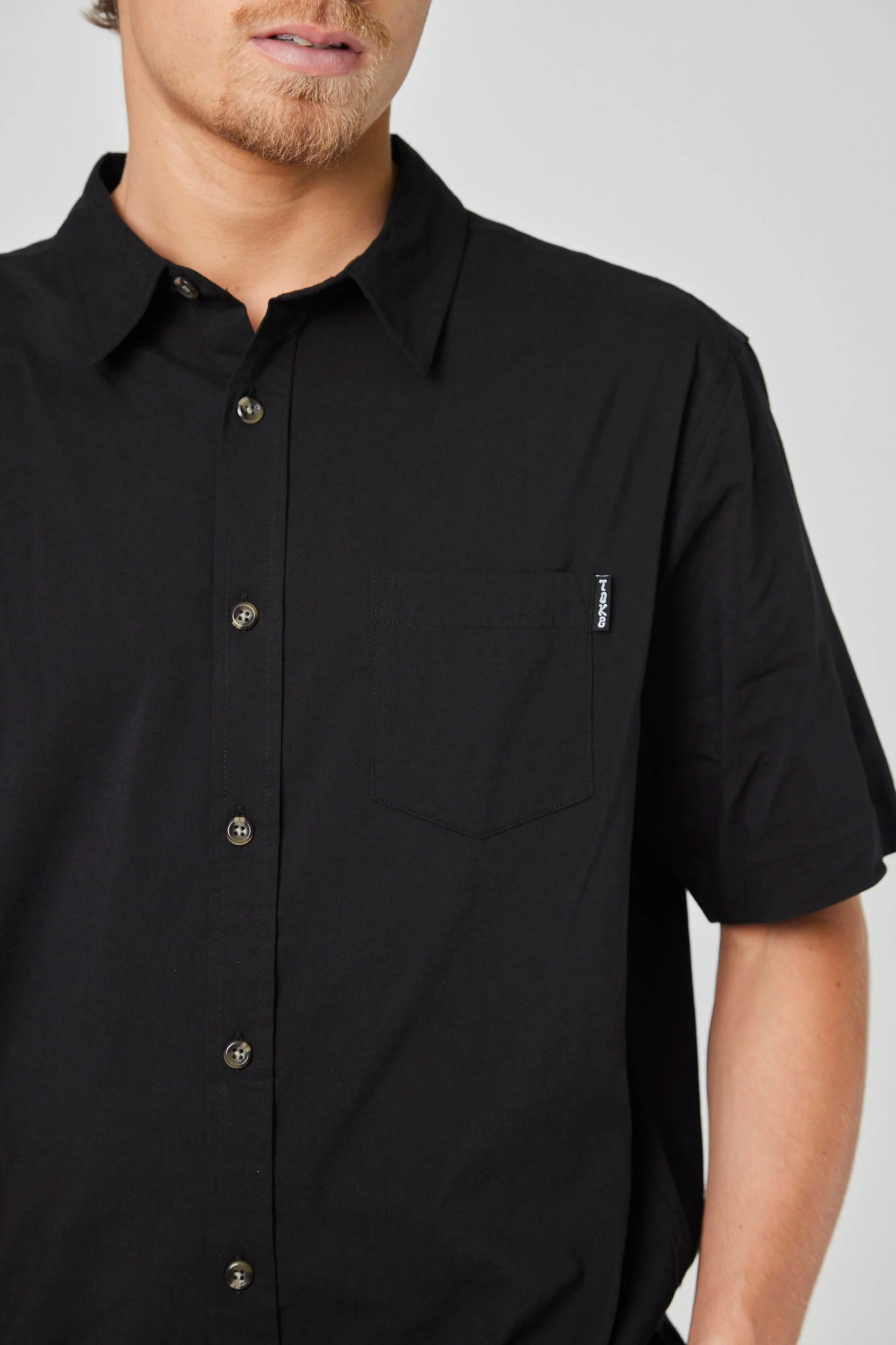 Camisa Solid Negra - Image 2