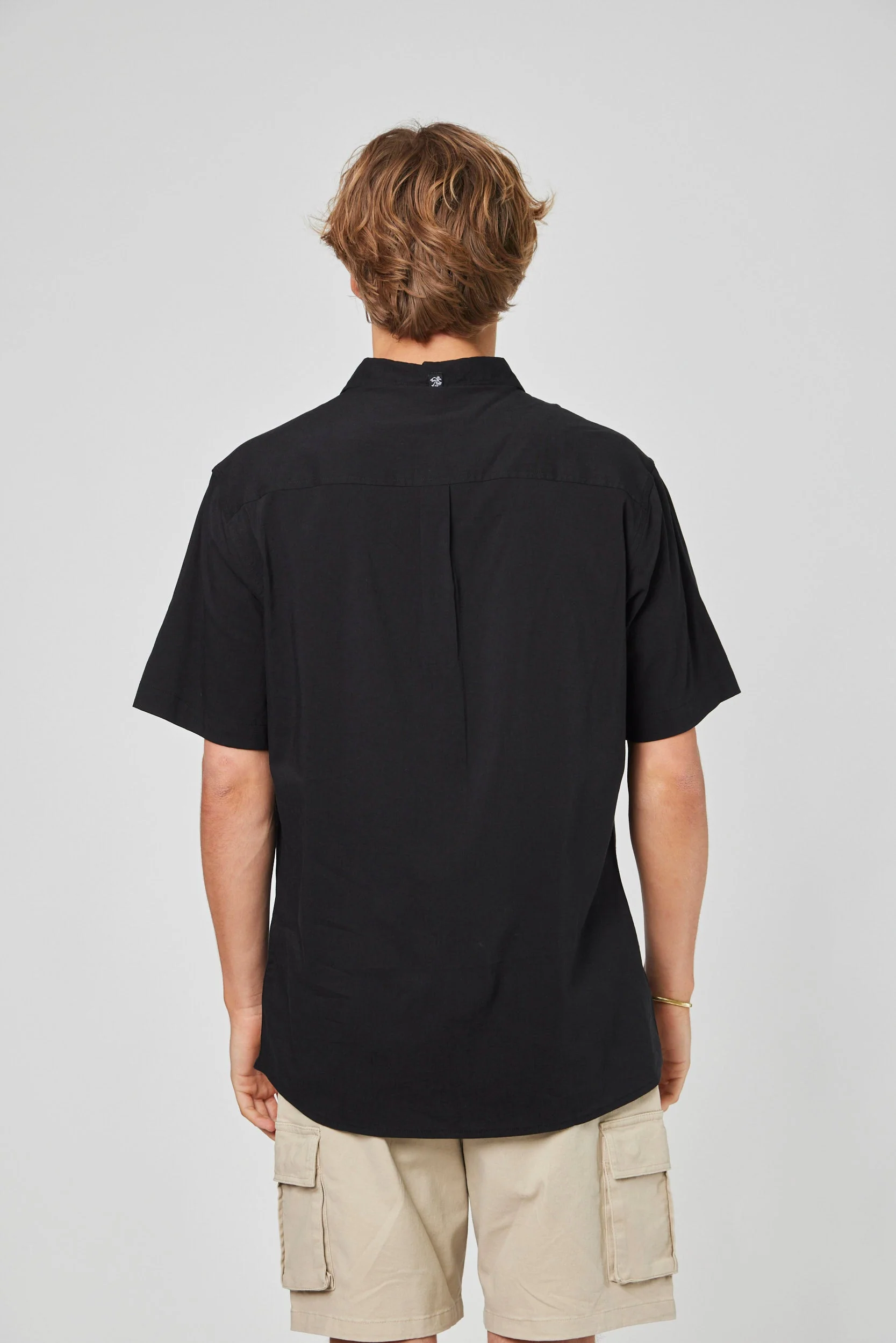 Camisa Solid Negra - Image 6