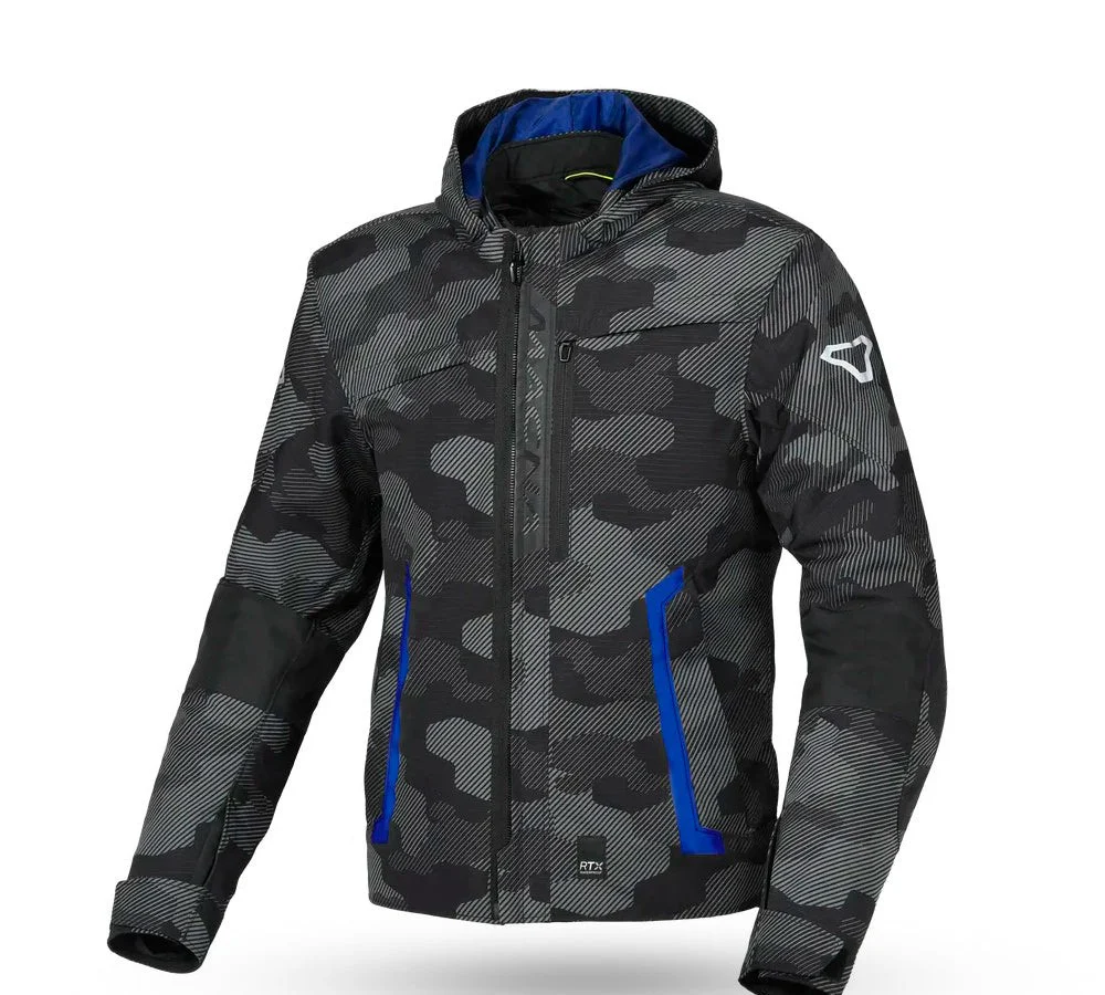 Chaqueta casual impermeable modelo Riggor. Color camo/azul | Macna