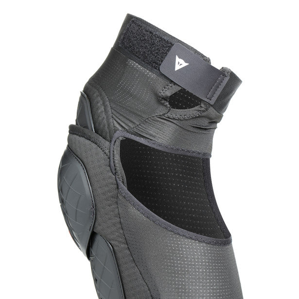 Codera Dainese Armoform Pro Elbow Guards  Black - Image 3