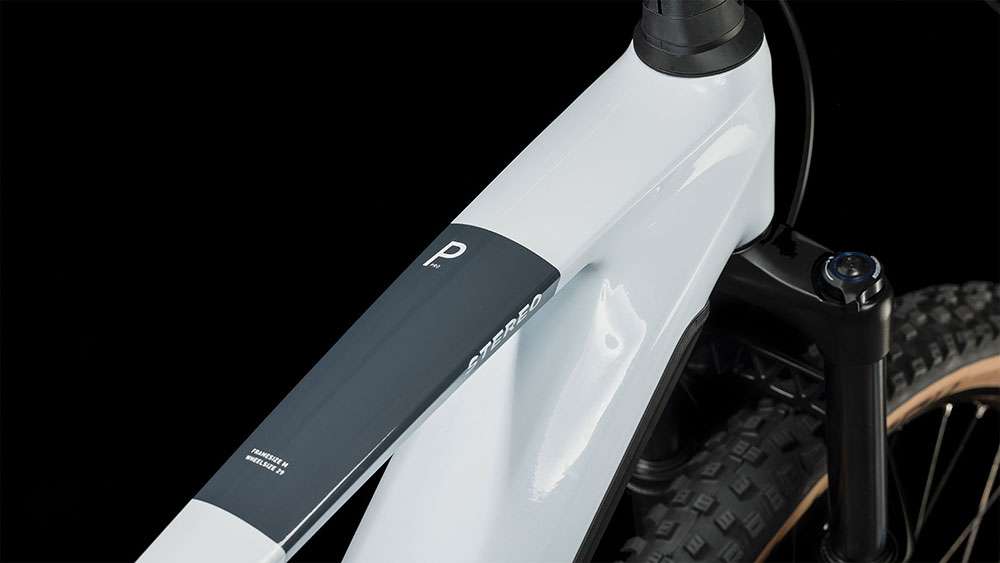 Bicicleta Electrica Enduro Stereo Hybrid 140 HPC Pro 625 Aro 29 Blanco - Image 3
