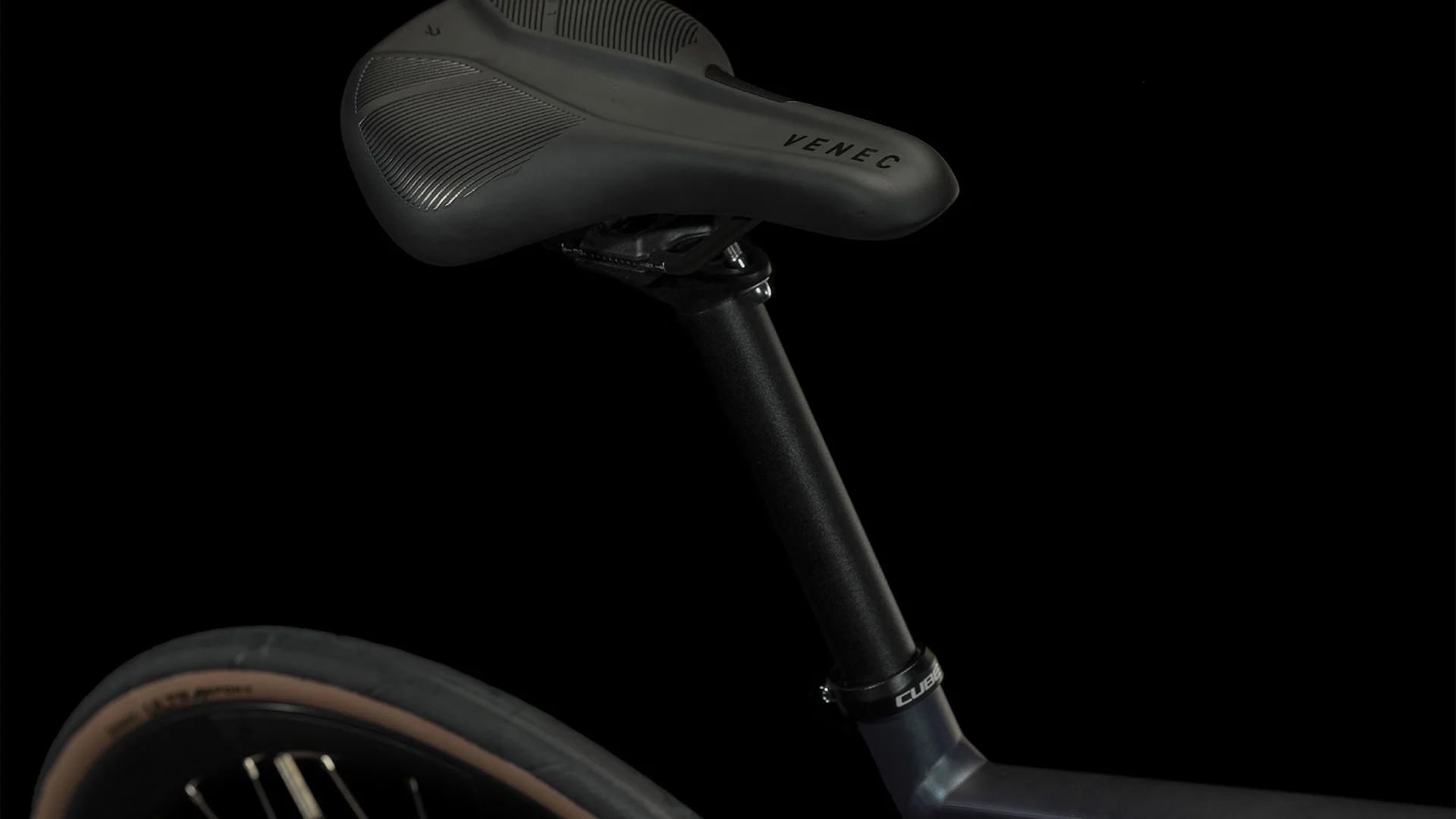 Bicicleta Ruta Cube Attain Azul Oscuro Aro 700c - Image 3