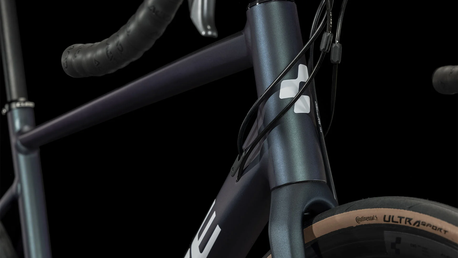 Bicicleta Ruta Cube Attain Azul Oscuro Aro 700c - Image 4