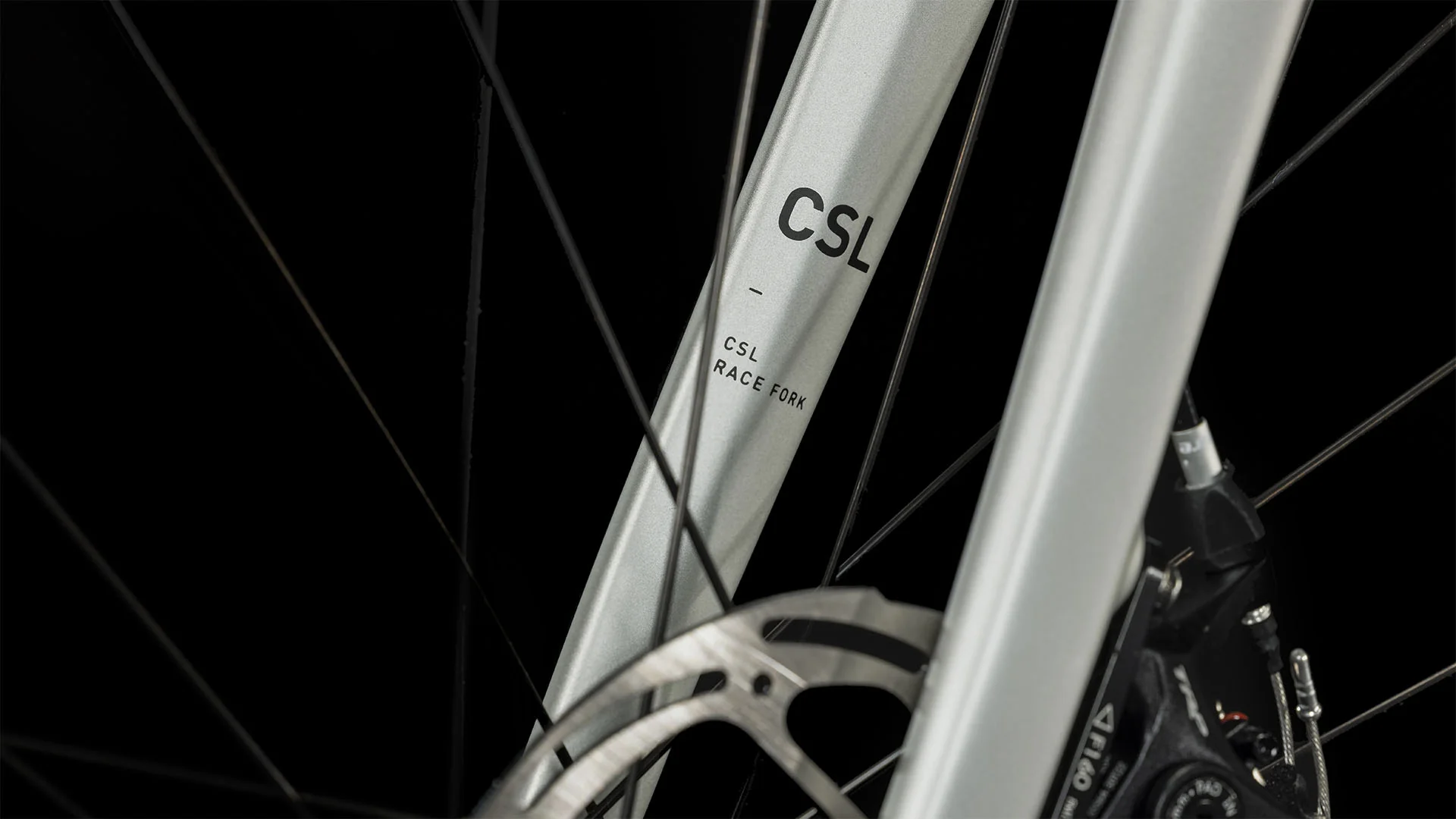 Bicicleta Ruta Cube Attain Pro Aro 700c Silver Naranjo - Image 5