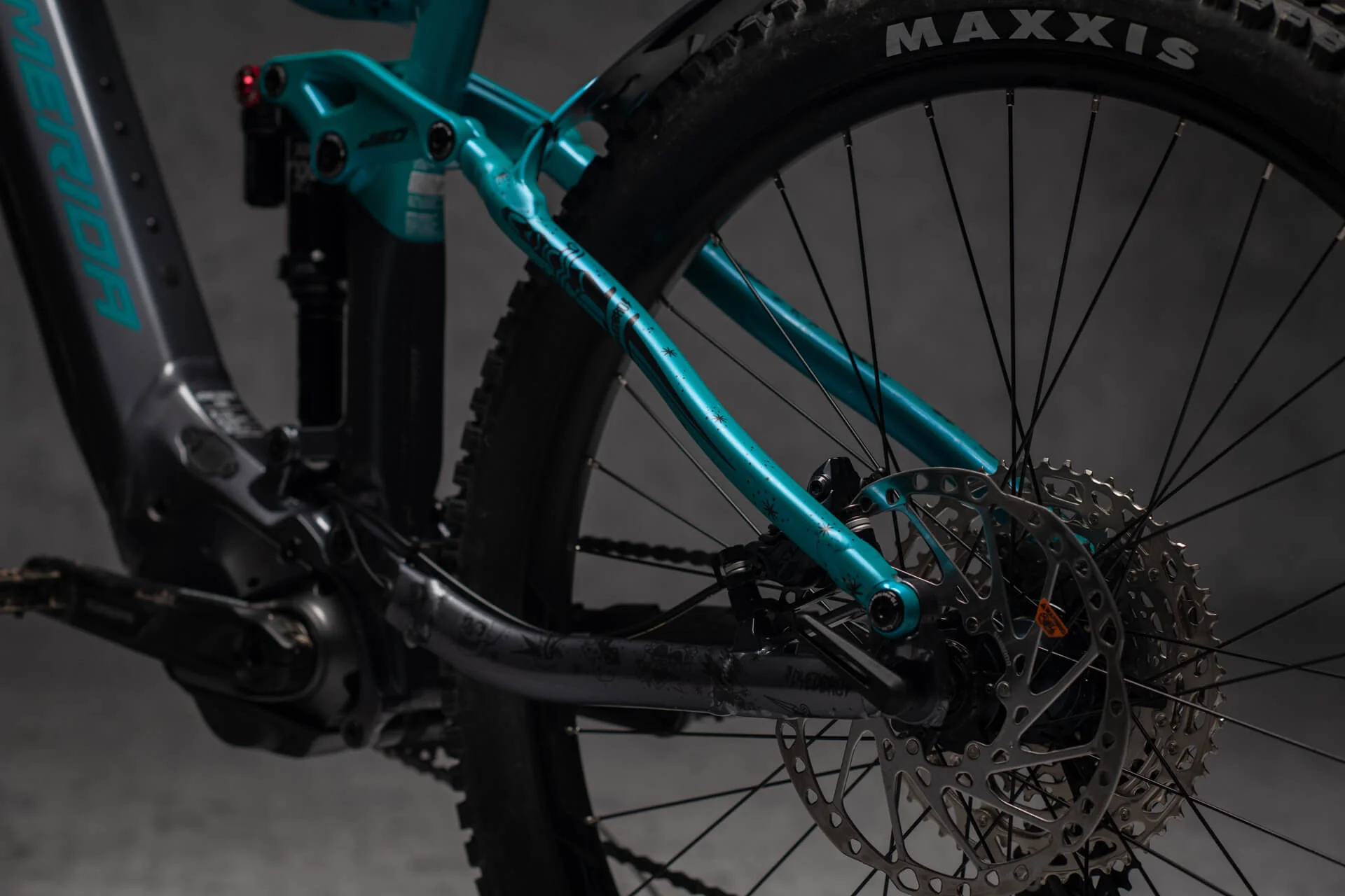 Dyedbro Protector Cuadro Bicicleta Pro Full E-Bike Old School Tattoo - Image 3