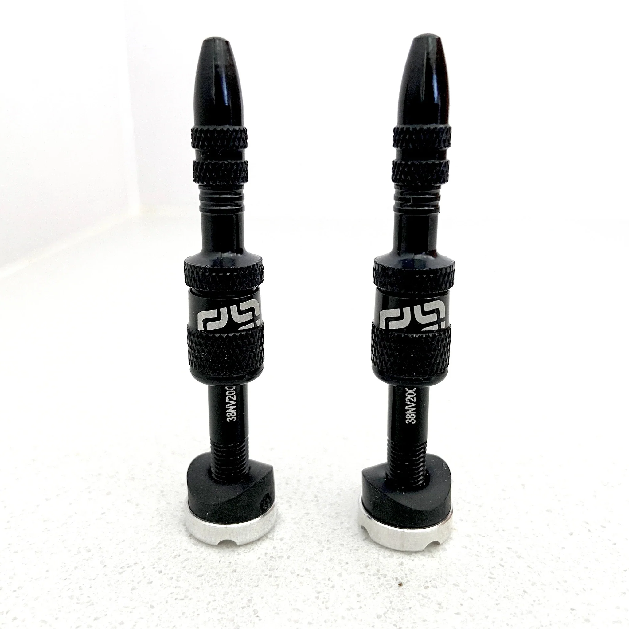 E.Thirteen Válvula Tubular E.13 Quick Fill 23-31 (2 Pcs) negro