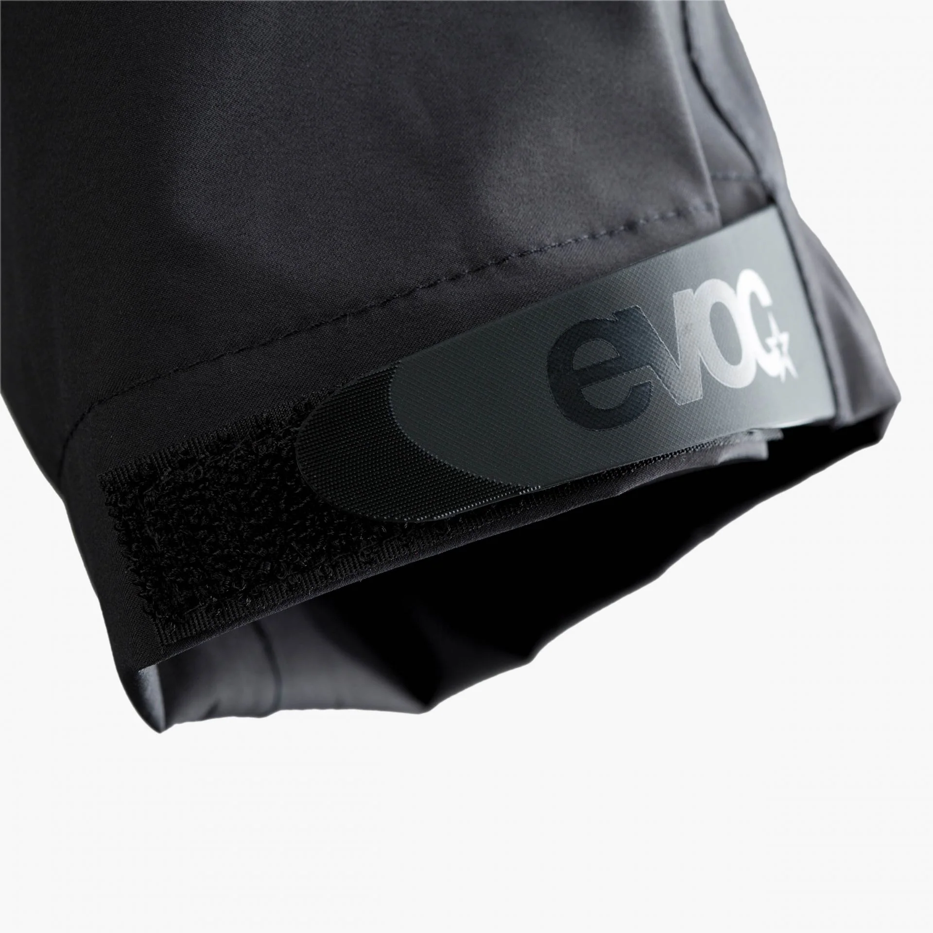 Evoc Corta Viento Black - Image 3