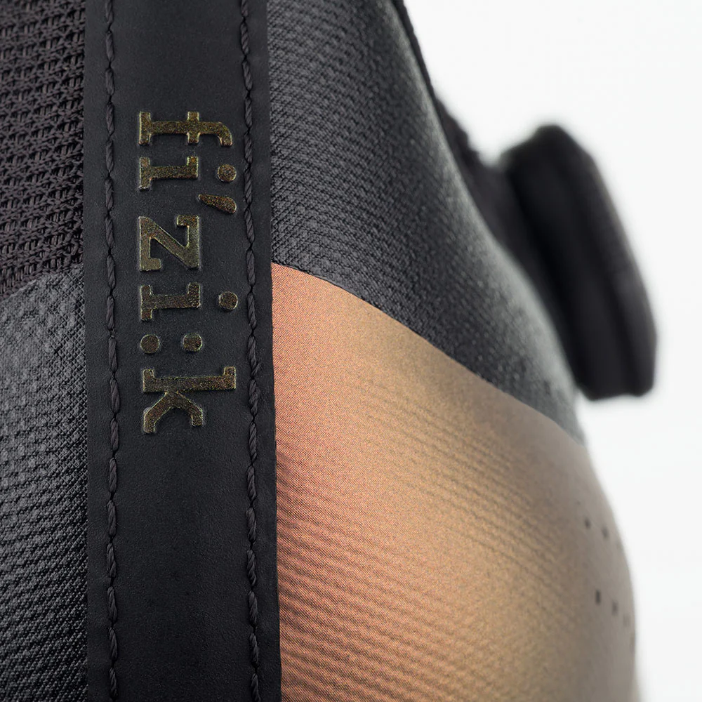 FIZIK Zapatillas de Bicicleta Overcurve R4 Iridiscente | Cobre-Negro - Image 5