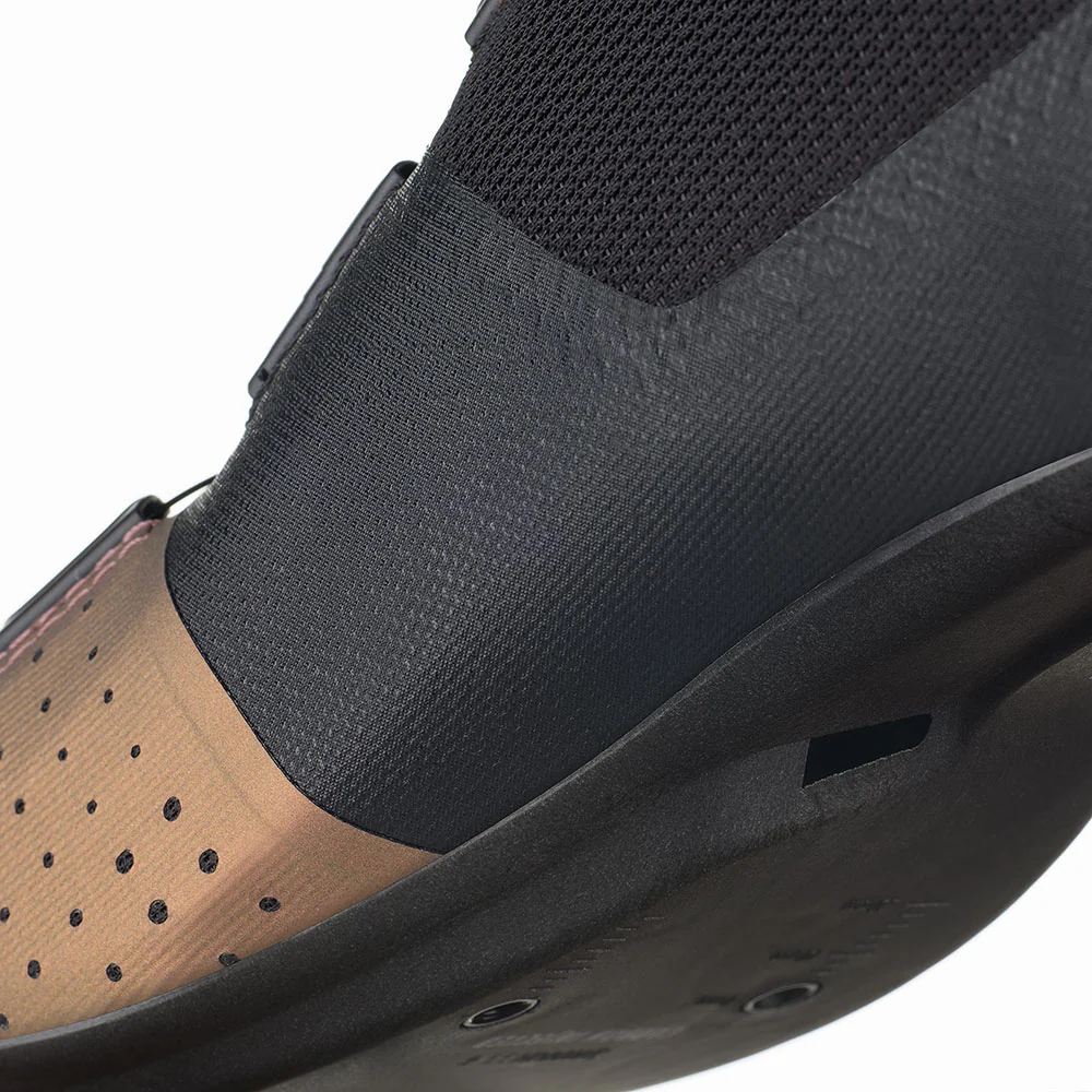 FIZIK Zapatillas de Bicicleta Overcurve R4 Iridiscente | Cobre-Negro - Image 6