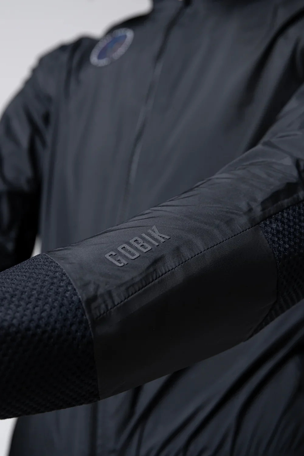 Chaqueta Impermeable Gobik Exo 2.0 Unisex Royal Black - Image 15