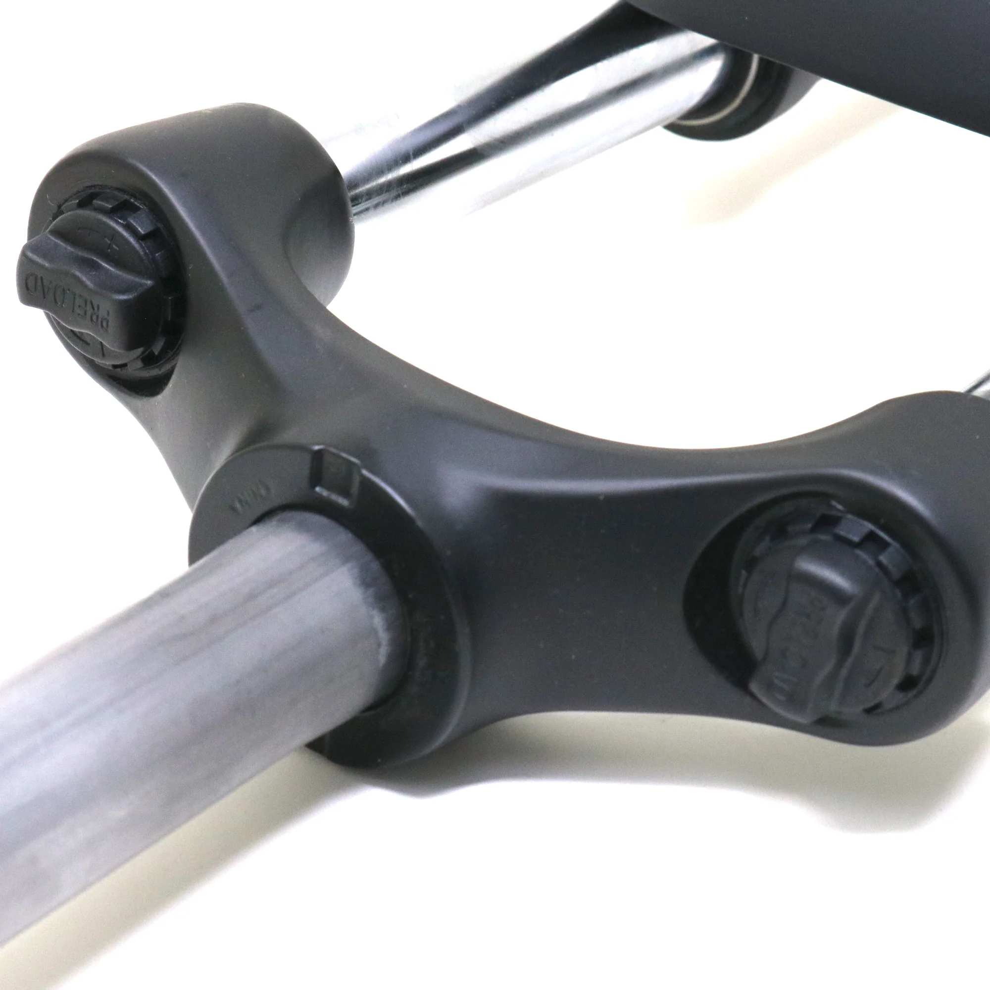 Horquilla Suntour 27.5" XCM DS 120mm 9x100mm Negro Matte - Image 2