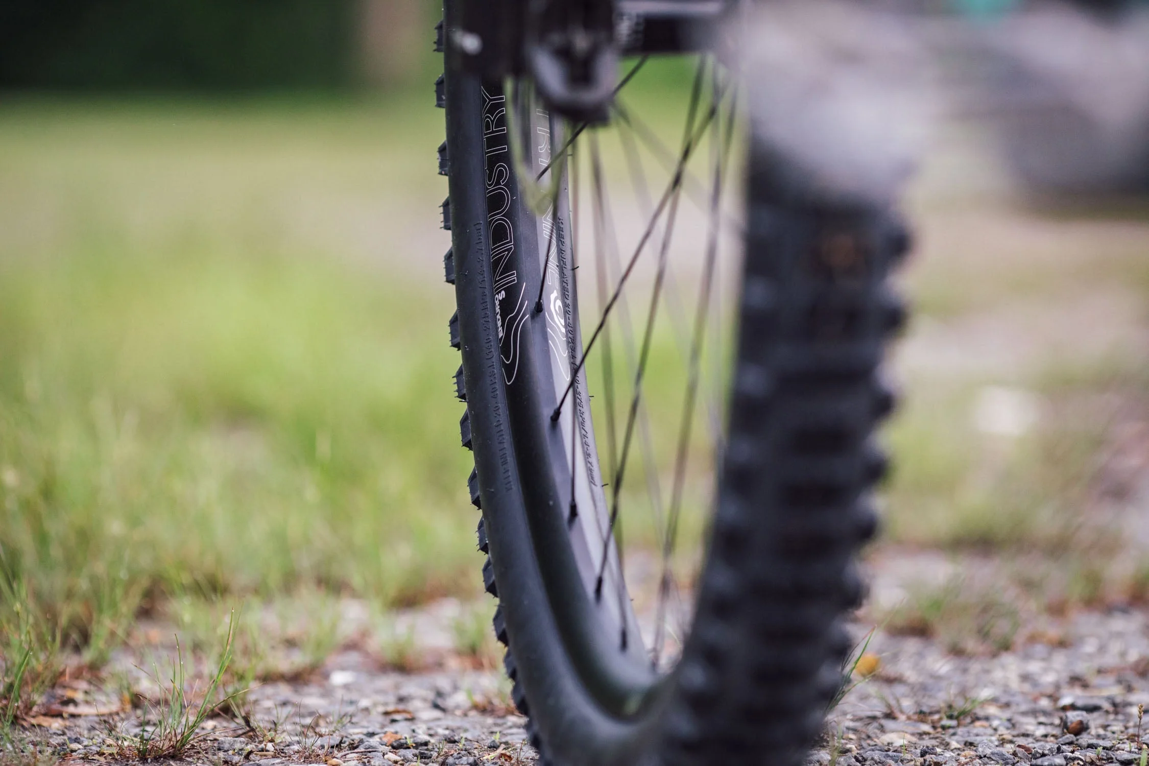 Llanta Enduro-S 27.5 28H (Industry Nine) - Image 6