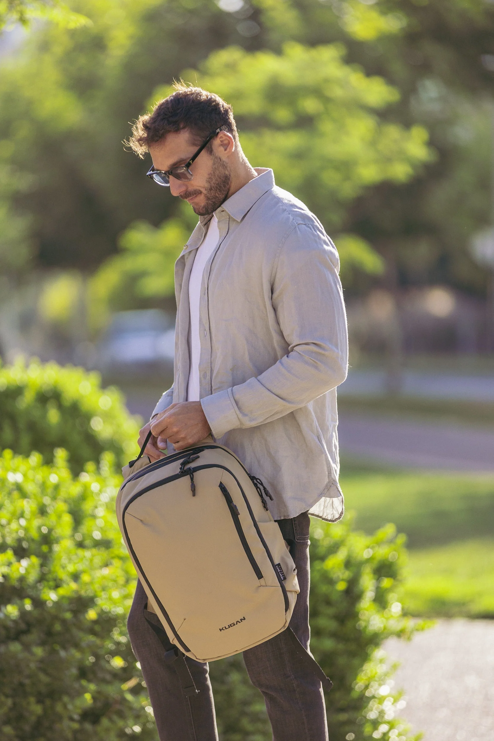 Mochila Commuter Desert Sand - Image 10