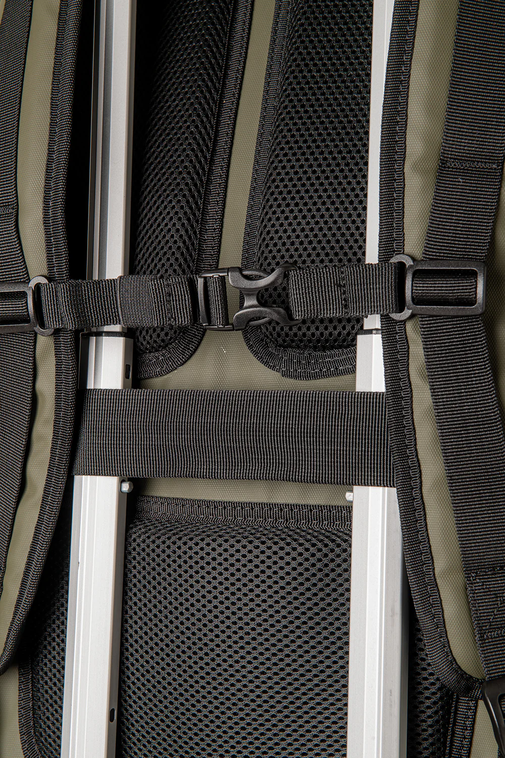 Mochila Roll On Top Dark Forest - Image 5