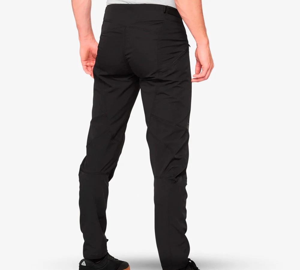Pantalón MTB modelo Airmatic Black | 100 Percent - Image 2