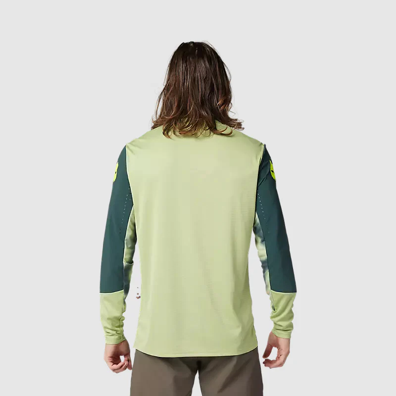 Polera Bicicleta Defend Taunt Manga Larga Verde Fox - Image 4