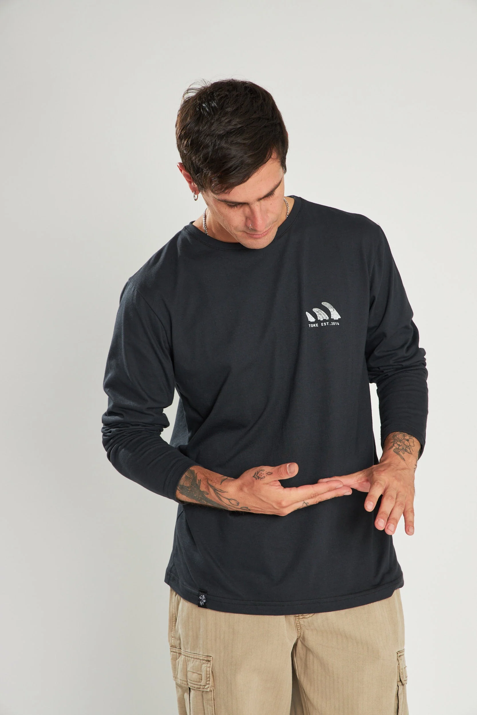 Polera Negra Manga Larga Quilla