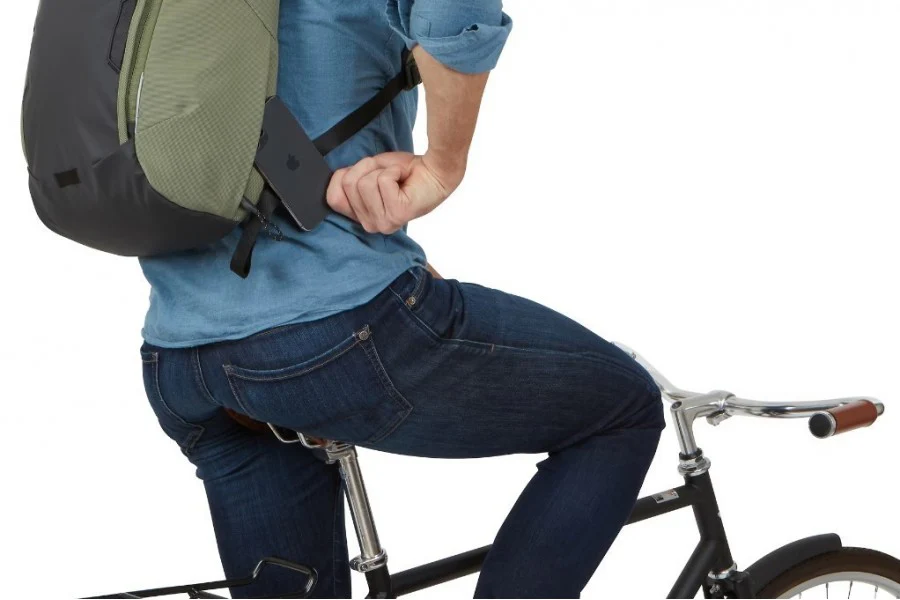 Thule Mochila Paramount Commuter 18L | Green Olivine - Image 7