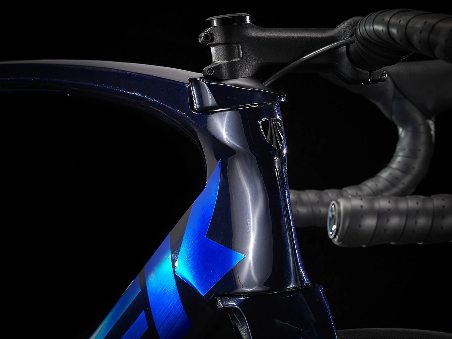 Bicicleta Ruta Trek Madone SL 7 eTap Azul 6ta Gen - Image 4