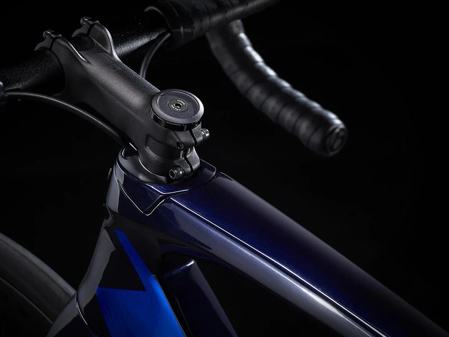 Bicicleta Ruta Trek Madone SL 7 eTap Azul 6ta Gen - Image 6