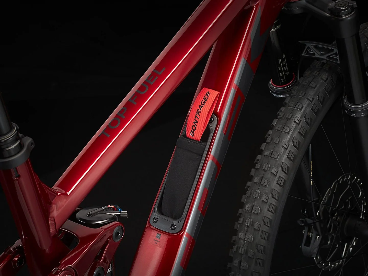 Bicicleta Enduro Trek Top Fuel 8 Roja - Image 3