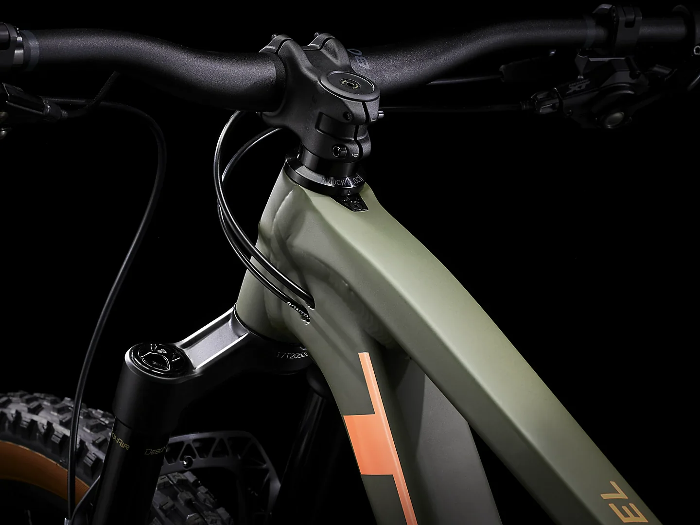 Bicicleta Enduro Trek Top Fuel 8 XT Verde - Image 4