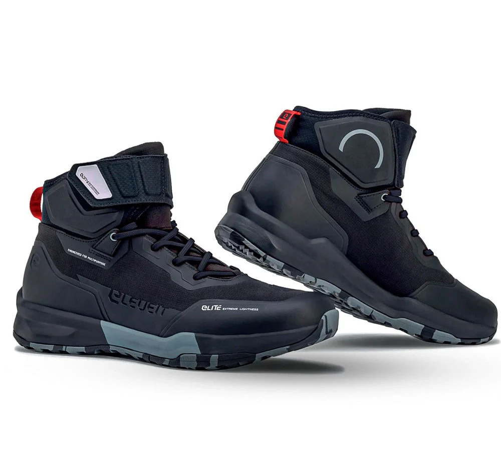 Zapato de moto urbana modelo Stratos WP E-Dry Black | Eleveit