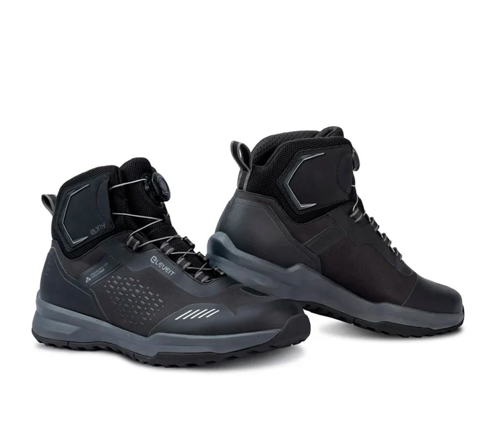 Zapato de moto urbana modelo Discover E-Dry WP Black | Eleveit